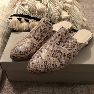 Snake skin mules Reaction Kenneth Cole